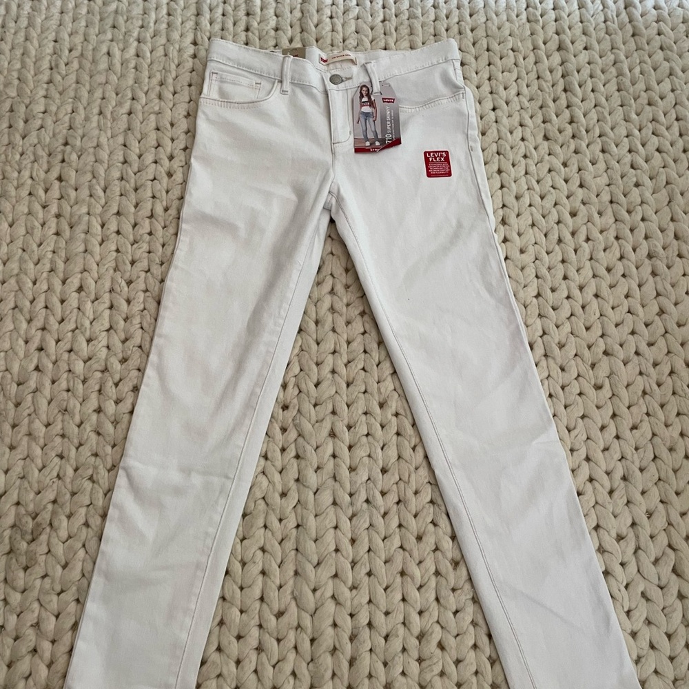 Brand new white Levi’s jeans